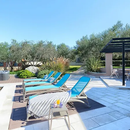 Maruge By Guide Villa Pula