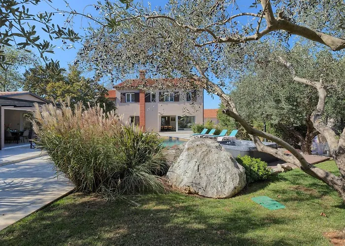 Villa Maruge By Guide