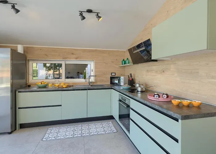 Maruge By Guide * Pula