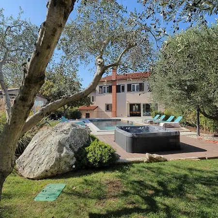 Maruge By Guide Villa Pula