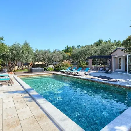 Maruge By Guide * Pula