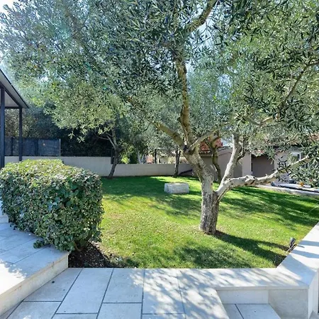 Maruge By Guide Villa Pula