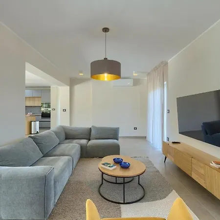 Villa Maruge By Guide