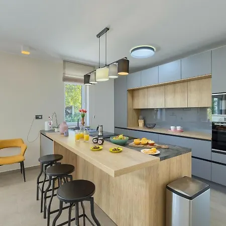 Maruge By Guide * Pula