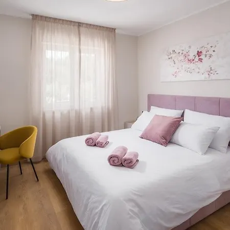 Maruge By Guide Pula