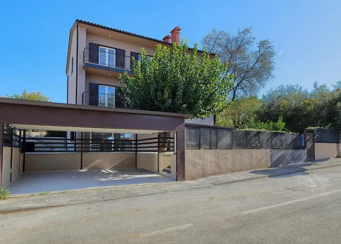 Maruge By Guide Пула