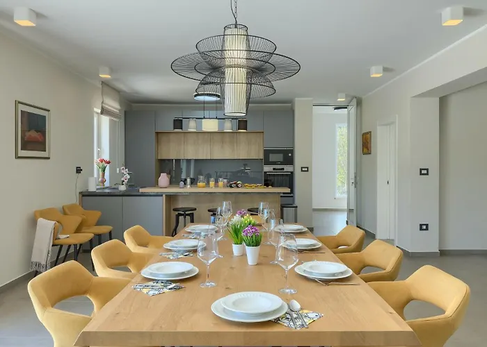 Maruge By Guide * Пула